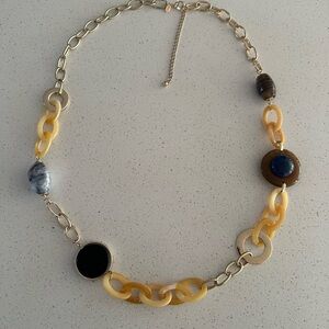 Elegant Gold and Black Chain Necklace